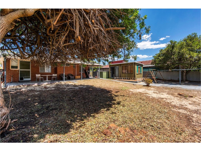 11 Hawkevale Road, High Wycombe WA 6057