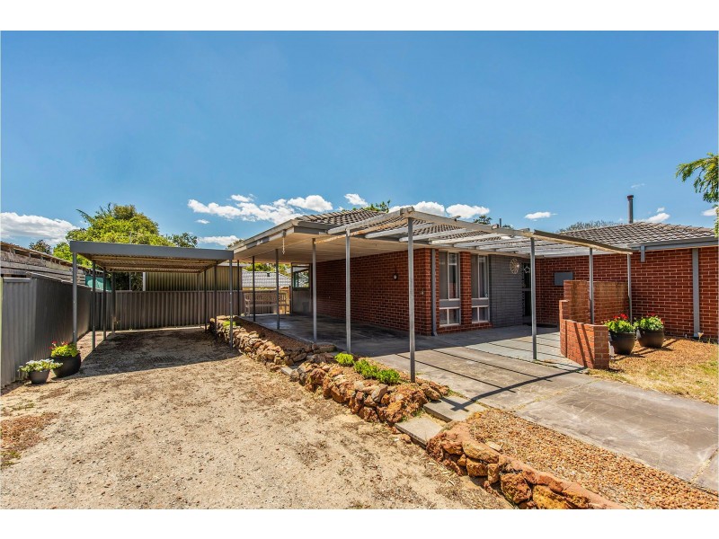 11 Hawkevale Road, High Wycombe WA 6057