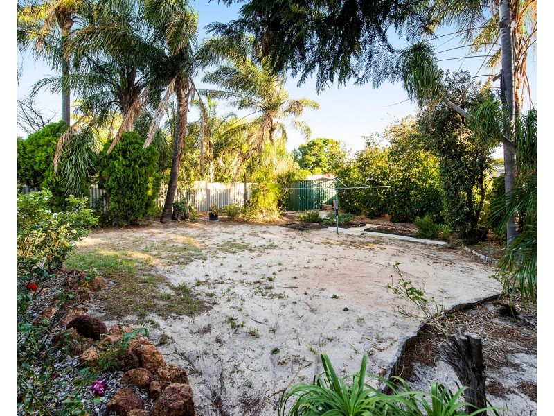 463 Kalamunda Road, High Wycombe WA 6057