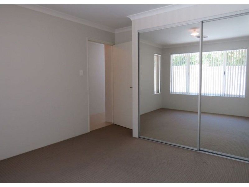 5/4 Abercorn Road, Forrestfield WA 6058