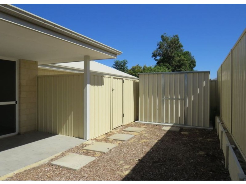 5/4 Abercorn Road, Forrestfield WA 6058