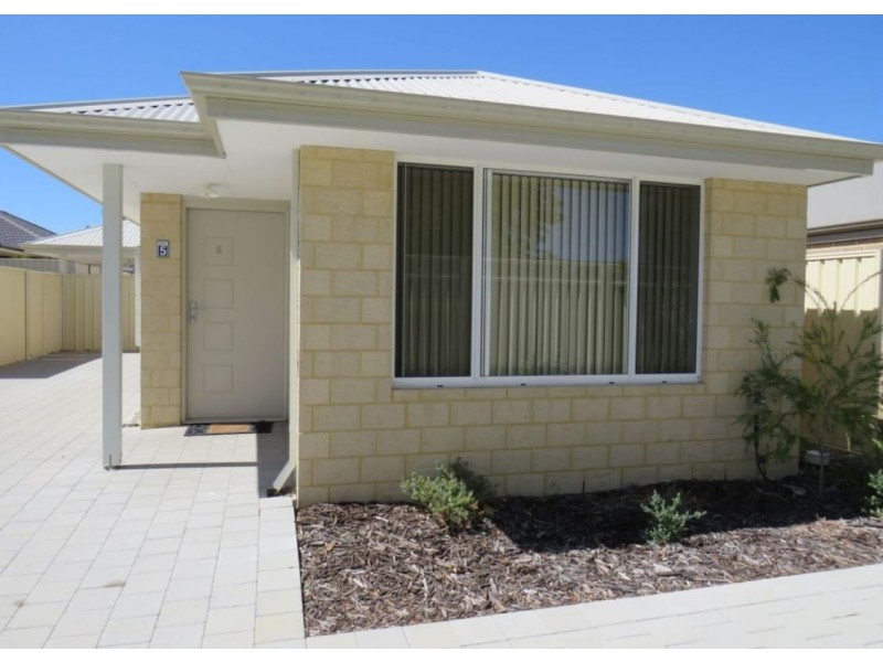 5/4 Abercorn Road, Forrestfield WA 6058