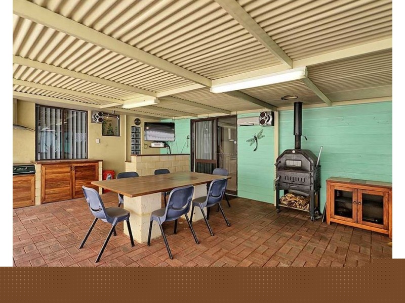 74 Kookaburra Crescent, High Wycombe WA 6057