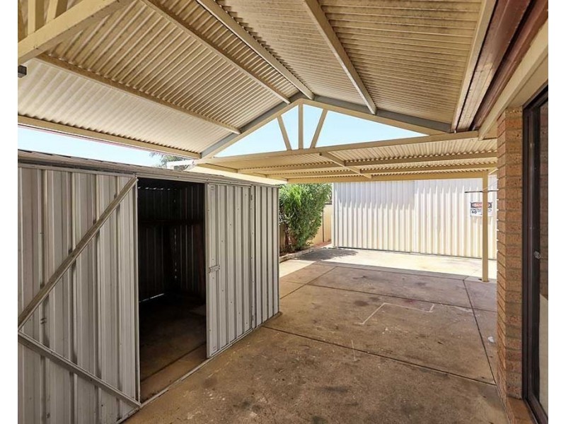 74 Kookaburra Crescent, High Wycombe WA 6057