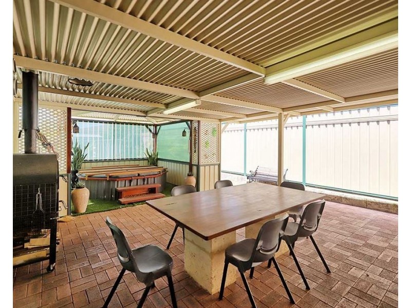 74 Kookaburra Crescent, High Wycombe WA 6057