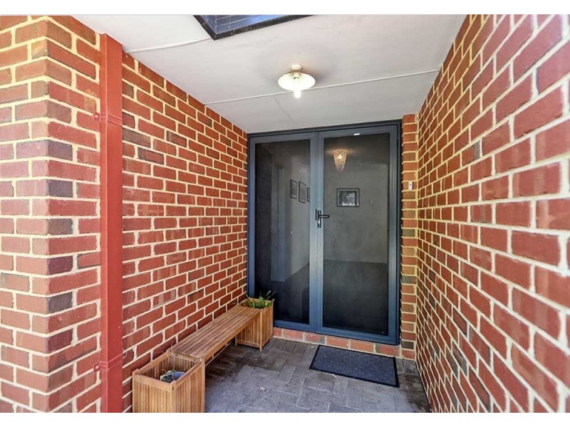 1B Jarril Place, Koongamia WA 6056