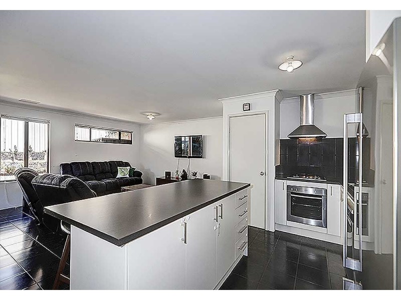 1B Jarril Place, Koongamia WA 6056