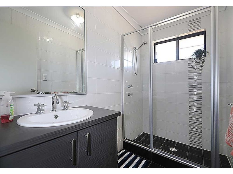 1B Jarril Place, Koongamia WA 6056