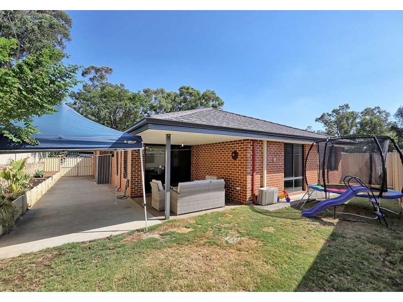 1B Jarril Place, Koongamia WA 6056