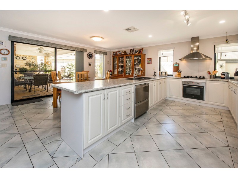 113 Pavilion Circle, The Vines WA 6069