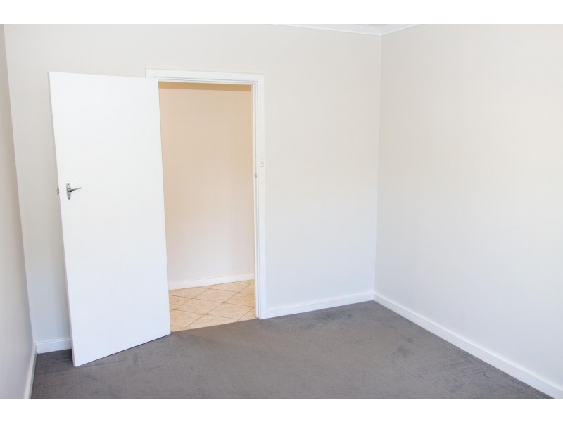 9 Swan Road, High Wycombe WA 6057