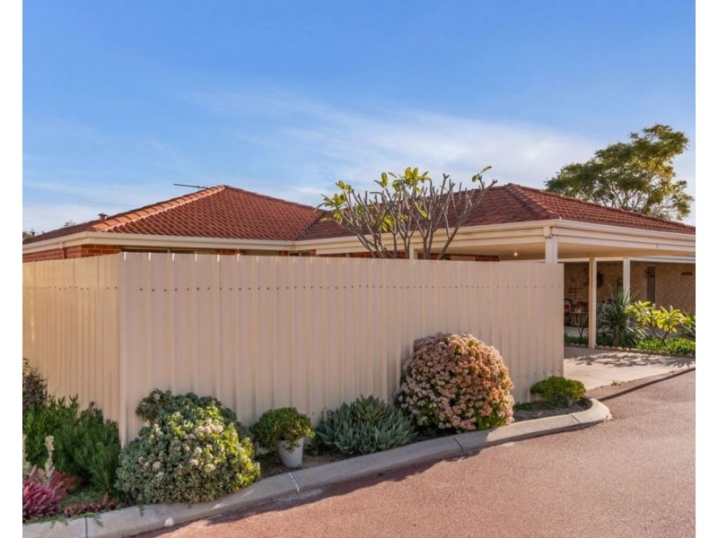 5/4 Wittenoom Road, High Wycombe WA 6057