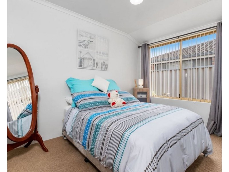 5/4 Wittenoom Road, High Wycombe WA 6057