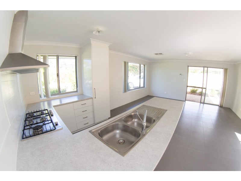 27 Hartfield Road, Forrestfield WA 6058