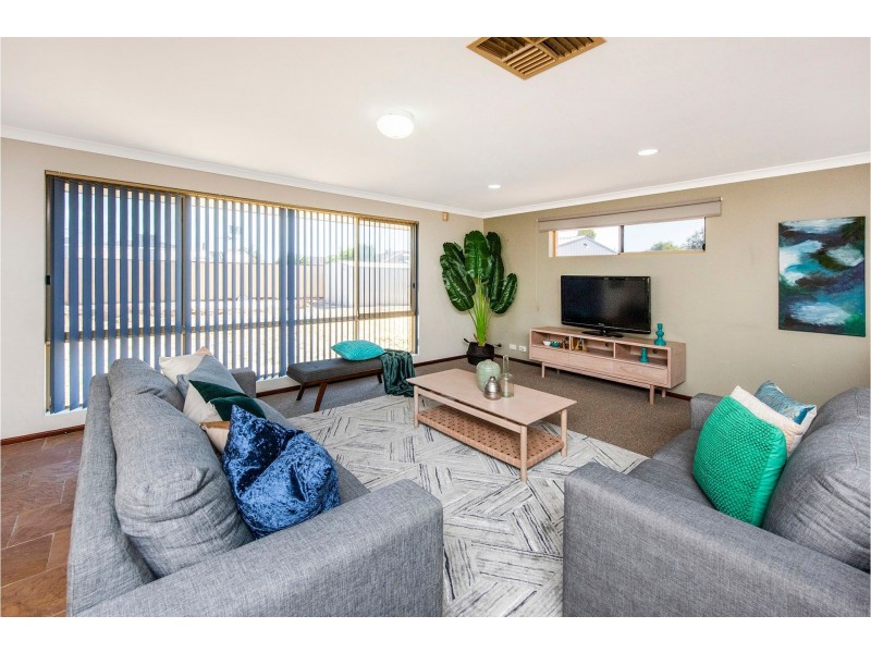 15 Maclarty Way, High Wycombe WA 6057