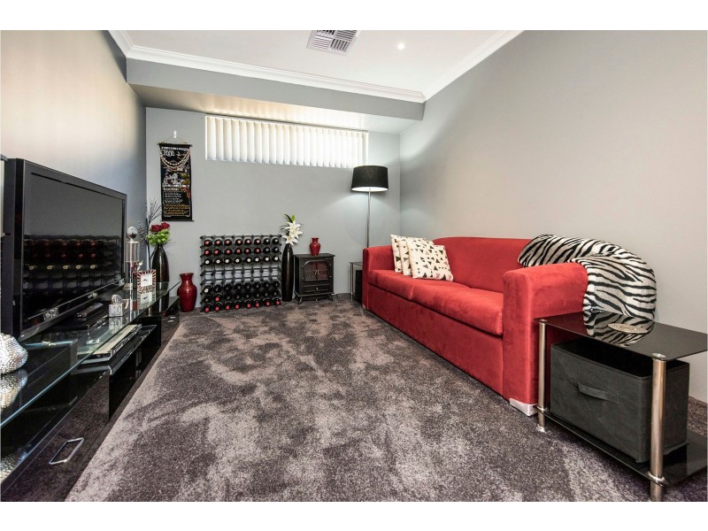 3 Nagal Way, Wattle Grove WA 6107