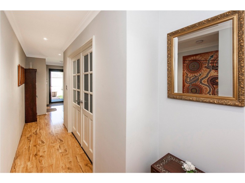 3 Nagal Way, Wattle Grove WA 6107