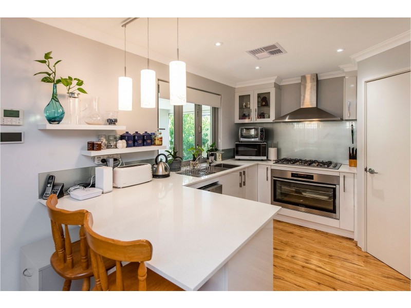 3 Nagal Way, Wattle Grove WA 6107