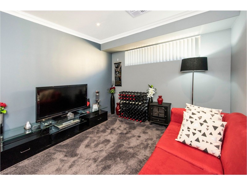 3 Nagal Way, Wattle Grove WA 6107