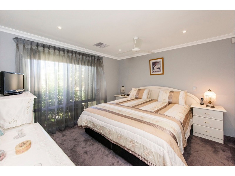 3 Nagal Way, Wattle Grove WA 6107