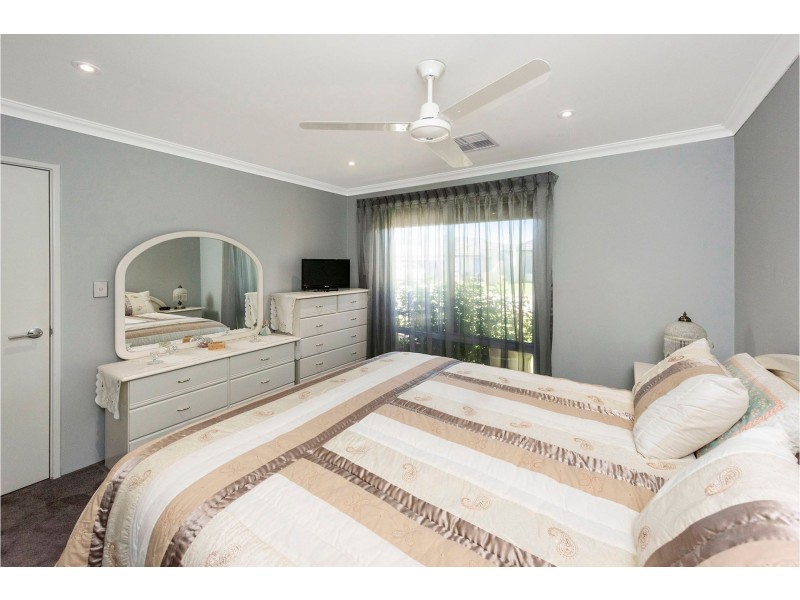 3 Nagal Way, Wattle Grove WA 6107