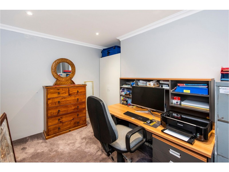 3 Nagal Way, Wattle Grove WA 6107