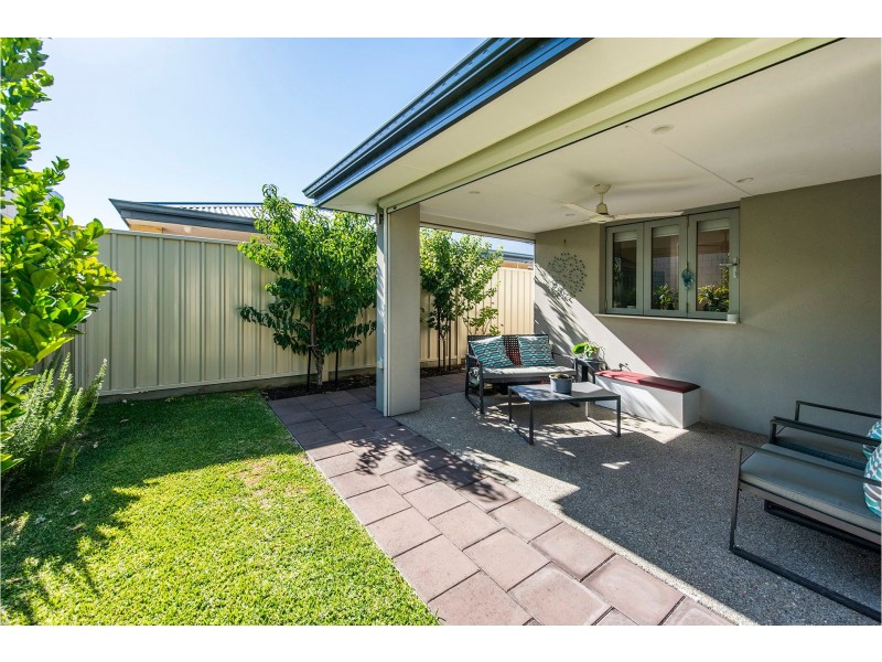 3 Nagal Way, Wattle Grove WA 6107