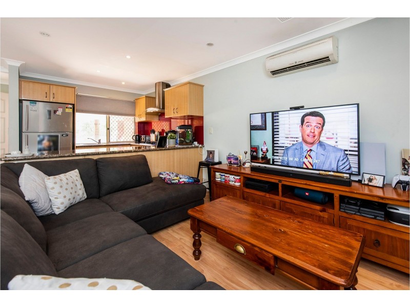 3/2a Frost Street, Swan View WA 6056
