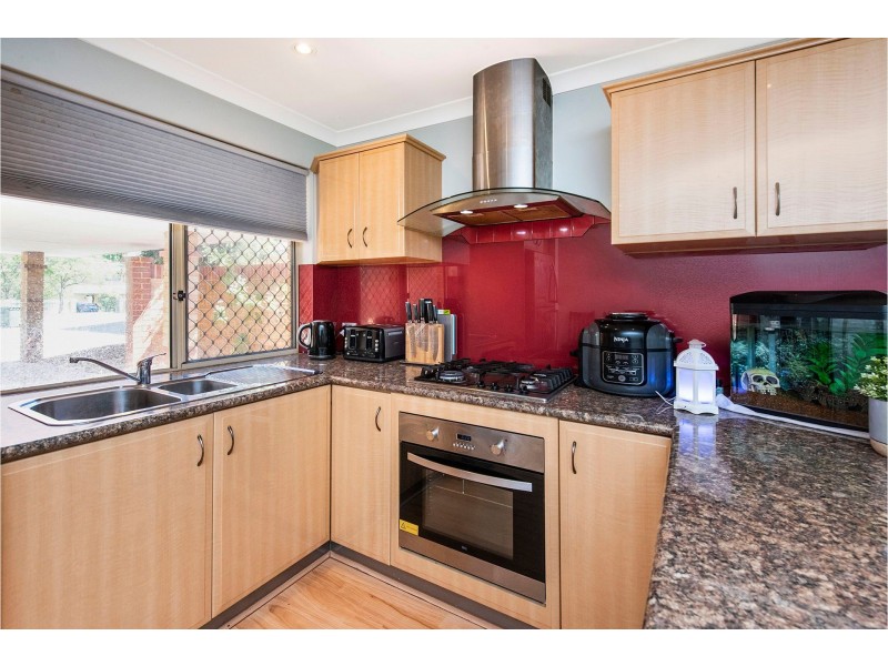 3/2a Frost Street, Swan View WA 6056