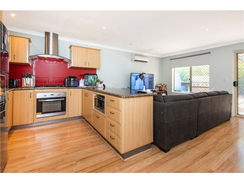 3/2a Frost Street, Swan View WA 6056