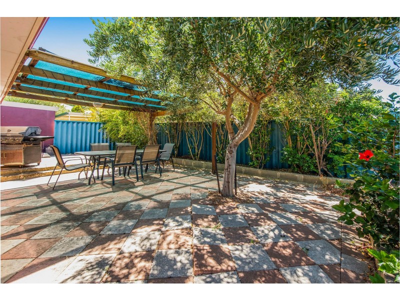 3/2a Frost Street, Swan View WA 6056