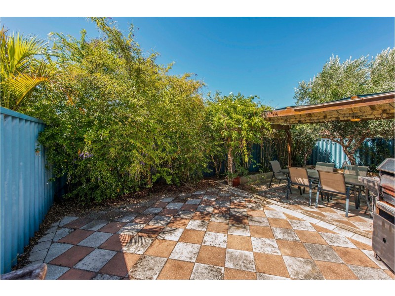3/2a Frost Street, Swan View WA 6056