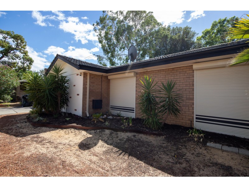 35 Amanda Drive, Camillo WA 6111