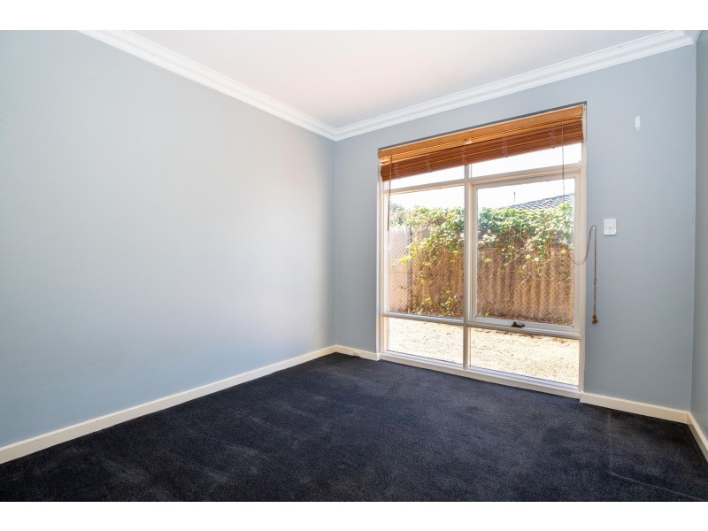 35 Amanda Drive, Camillo WA 6111