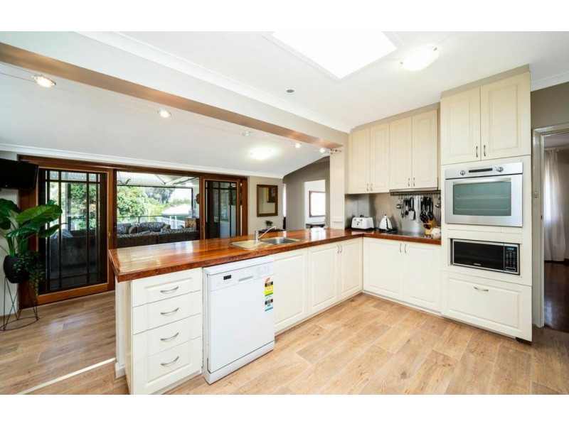 3 Peter Road, High Wycombe WA 6057