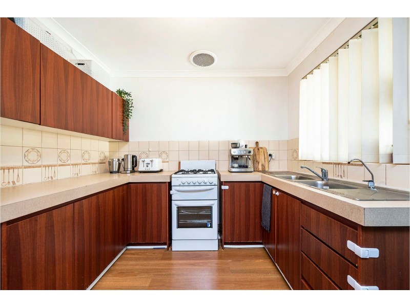 9/10 Dawson Avenue, Forrestfield WA 6058