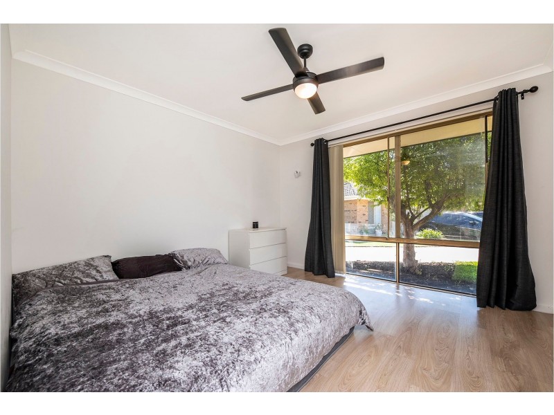 9/10 Dawson Avenue, Forrestfield WA 6058