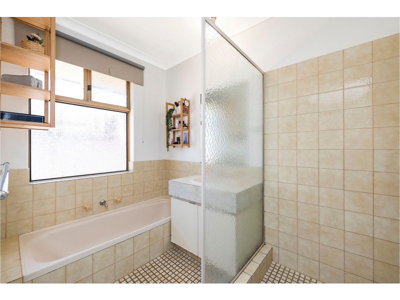 9/10 Dawson Avenue, Forrestfield WA 6058