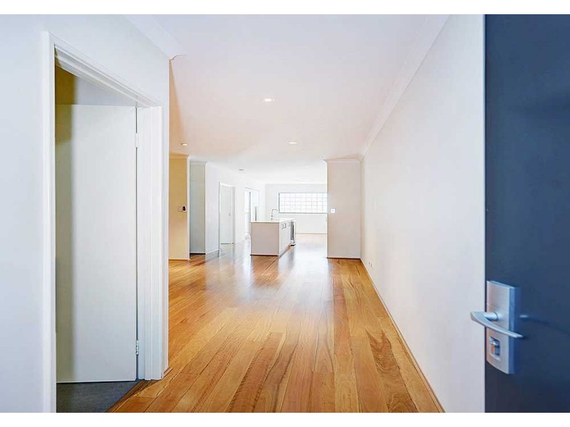 8/13 Wilson Street, Bassendean WA 6054