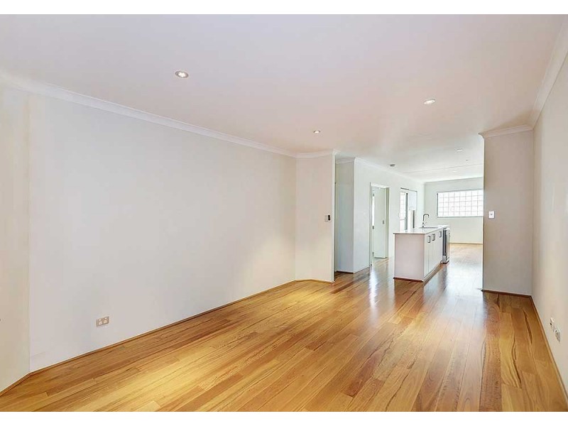 8/13 Wilson Street, Bassendean WA 6054