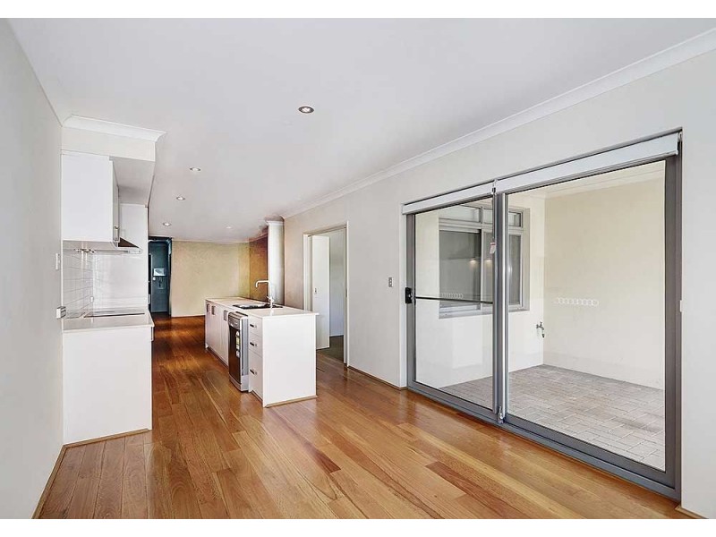 8/13 Wilson Street, Bassendean WA 6054