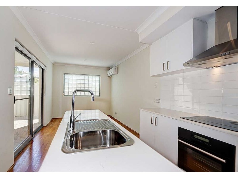 8/13 Wilson Street, Bassendean WA 6054