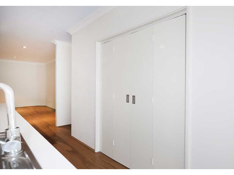 8/13 Wilson Street, Bassendean WA 6054