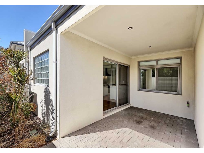 8/13 Wilson Street, Bassendean WA 6054