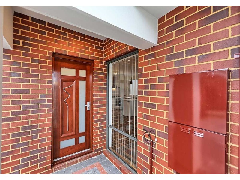 3/15 Ottaway Street, Kelmscott WA 6111