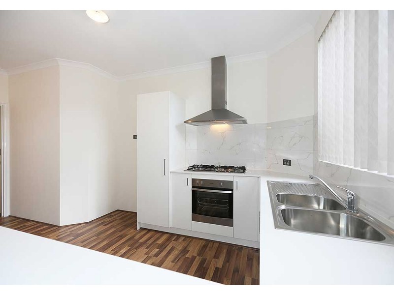 3/15 Ottaway Street, Kelmscott WA 6111