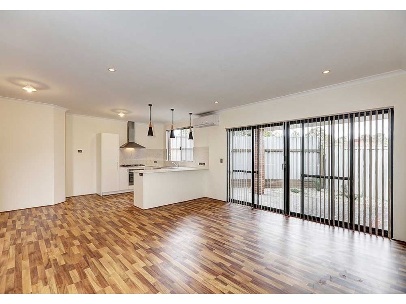 3/15 Ottaway Street, Kelmscott WA 6111