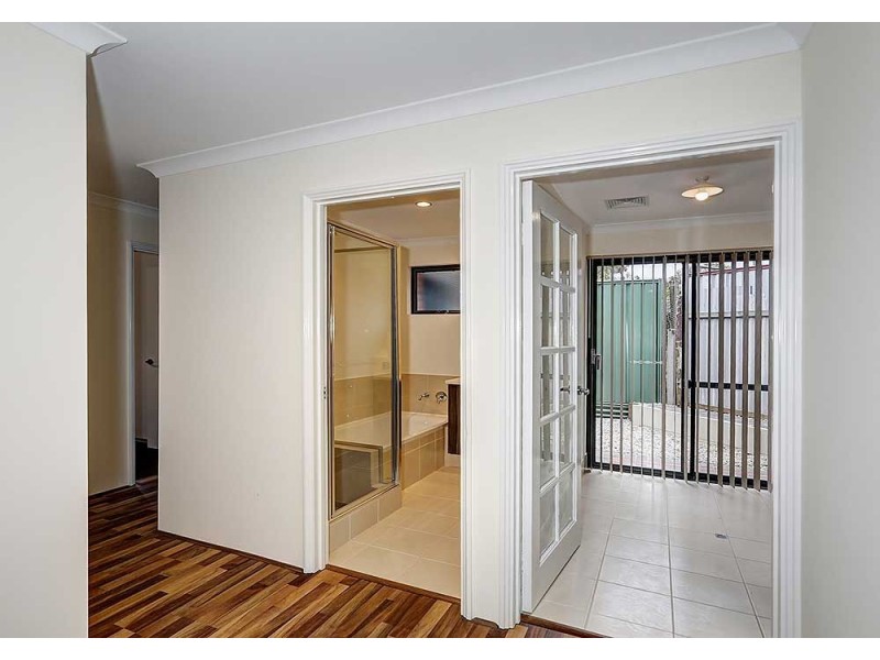 3/15 Ottaway Street, Kelmscott WA 6111