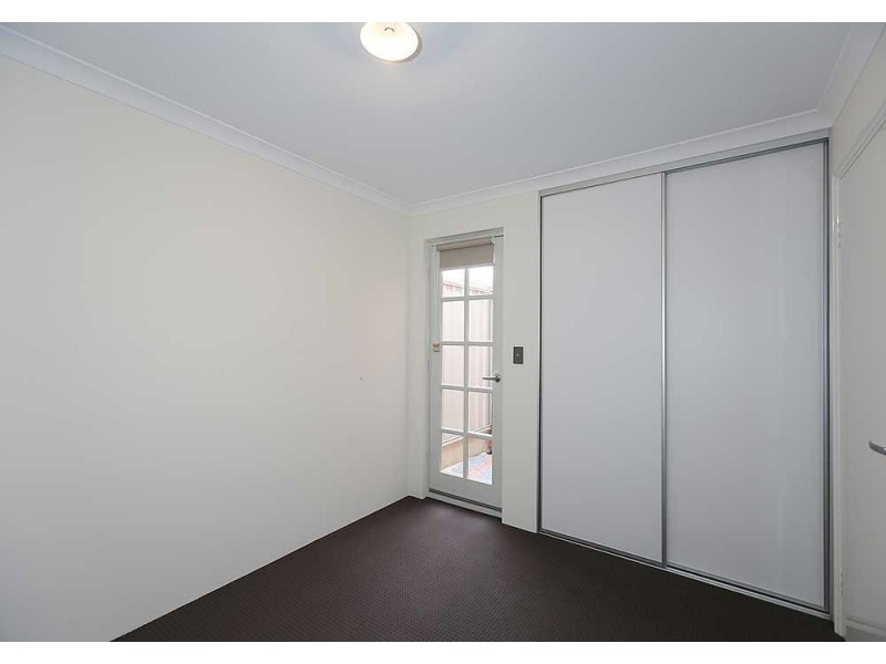 3/15 Ottaway Street, Kelmscott WA 6111