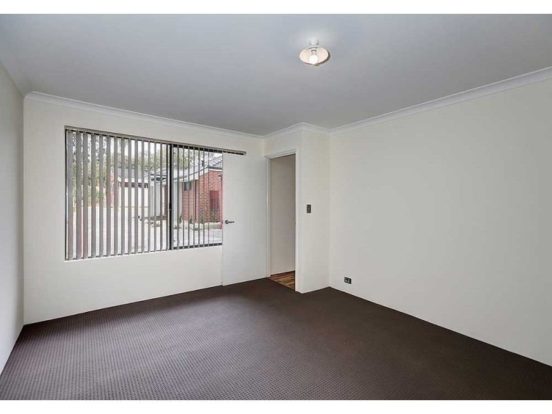 3/15 Ottaway Street, Kelmscott WA 6111